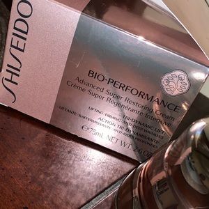 Shiseido Bio Performance Restoring Cream